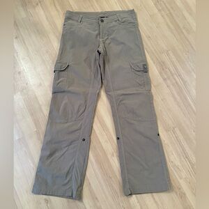 Kuhl Women's Straight Leg Cargo Pants in Olive